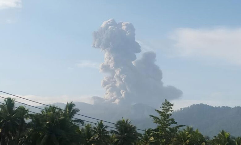 Gunung-Dukono