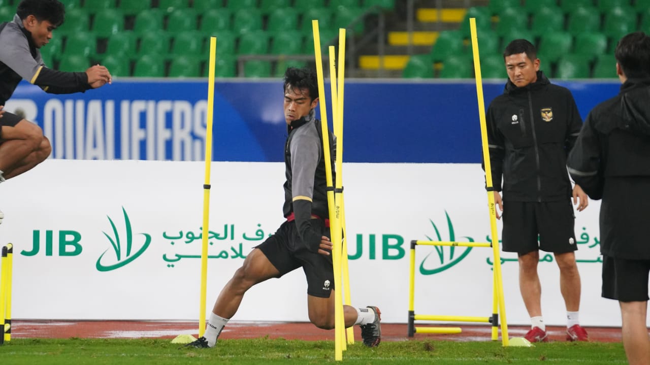Timnas Indonesia menjalani latihan di Stadion Internasional Basra pada, Rabu (17/10/2023). Foto: Dok PSSI