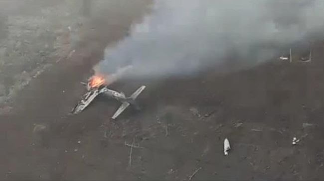 Pesawat TNI AU Super Tucano jatuh di Pasuruan, Jawa Timur. Foto: Istimewa