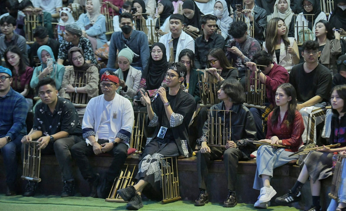 Saung-Angklung-Udjo-co