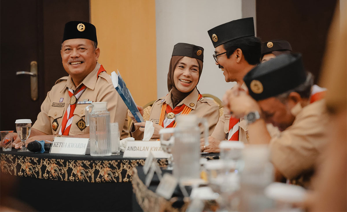 Siti-Atikoh-Supriyanti-co