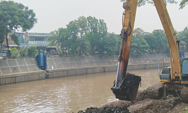 pengerukan kali