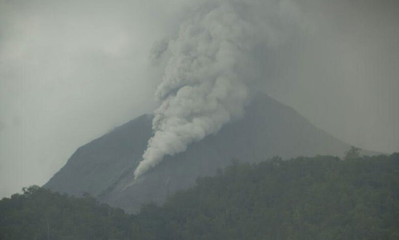 Gunung Lewotobi Erupsi 12 Kali Dalam Enam Jam - Indoposco