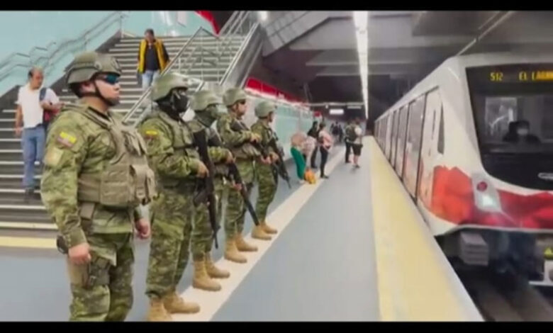 Tentara-Ekuador-co