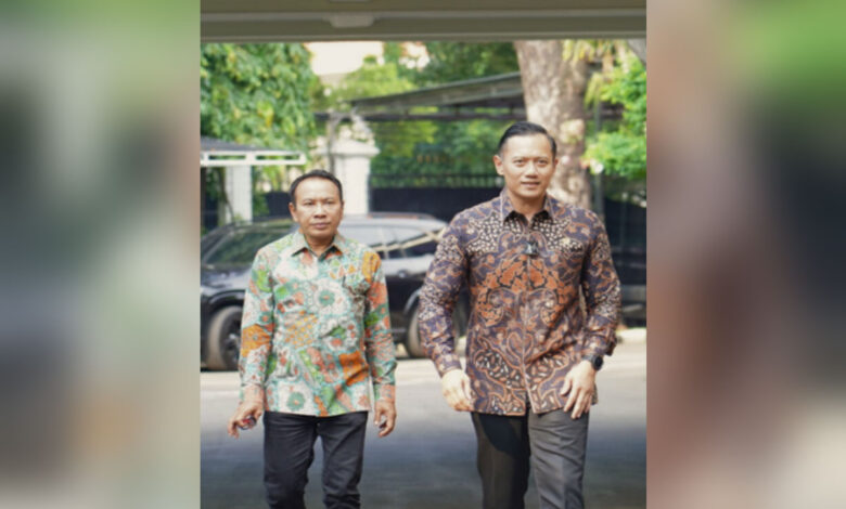 Menteri-AHY