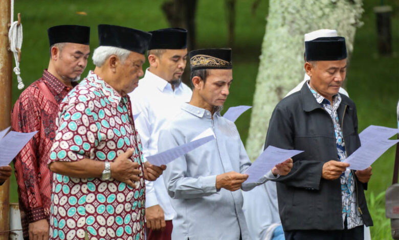 Petisi-LinggarJati-co