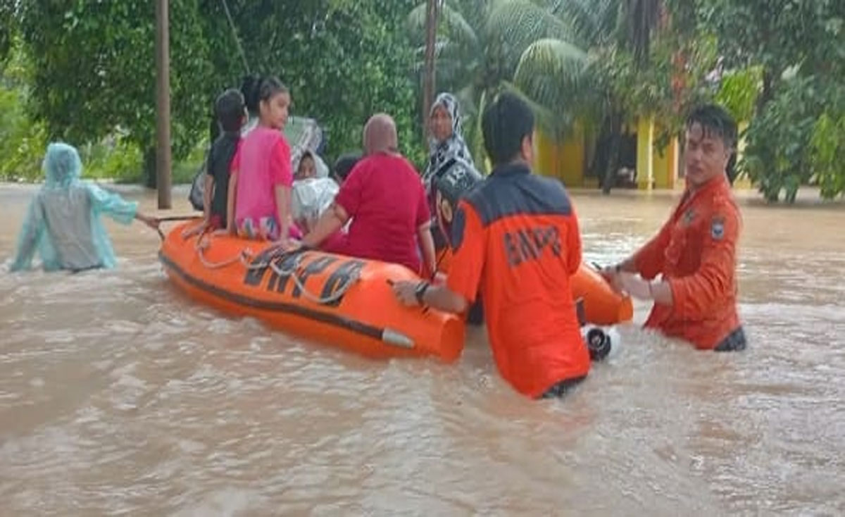 BNPB Sebut Korban Meninggal Akibat Banjir Di Sumatera Barat Capai 19 ...