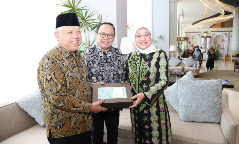 Ida-Fauziyah-co