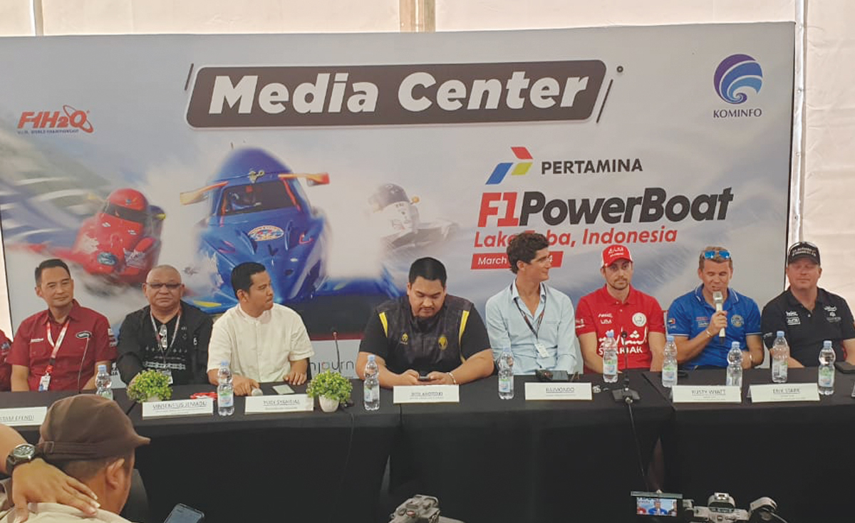 f1