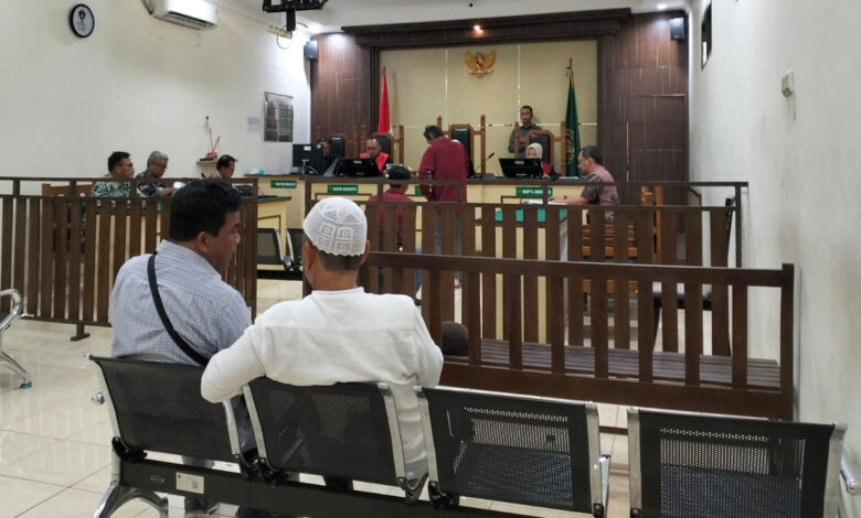 Sidang-Lahan-co
