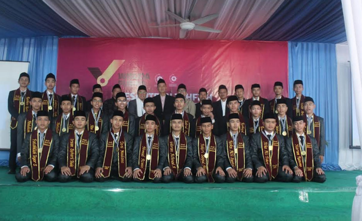 Wisudawan-co