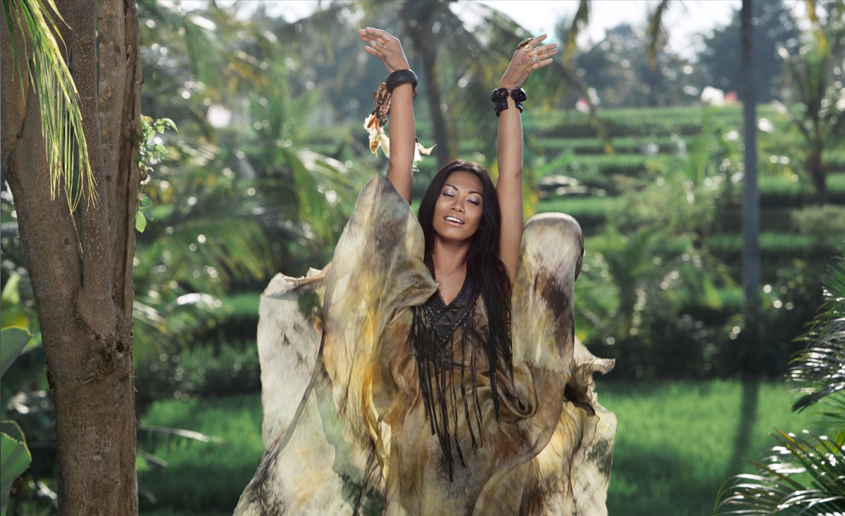 Anggun-C-Sasmi-co