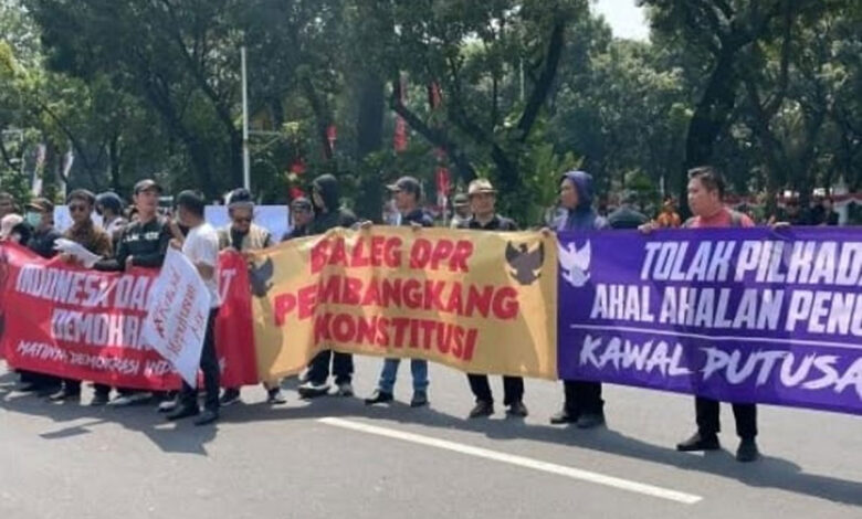 Aksi-guru-besar