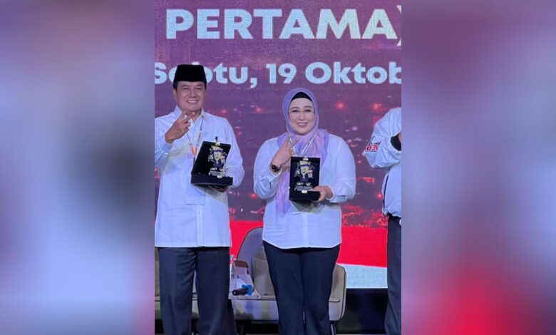 Debat-Perdana