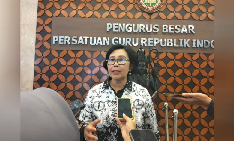 Prof-Unifah-Rosyidi-co
