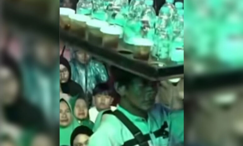 pENJUAL-eS-tEH-mANIS