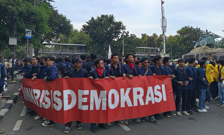 Demo-Patung-Kuda