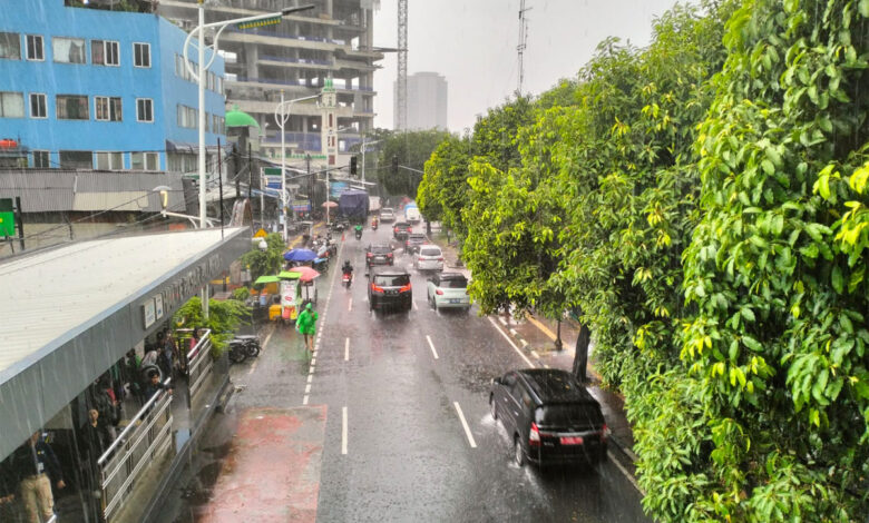 Hujan-Senayan