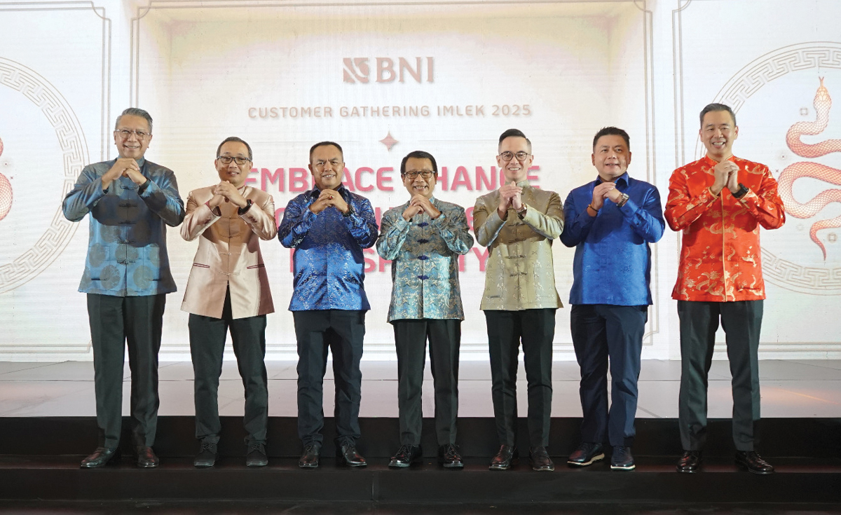 PT Bank Negara Indonesia (Persero) Tbk atau BNI menutup rangkaian Customer Gathering Imlek Tahun 2025 yang berakhir di Kota Surabaya, setelah sebelumnya diselenggarakan di Koa Jakarta, dan Kota Medan. Foto: Dokumen BNI