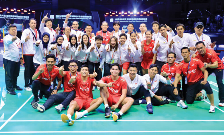 Tim bulu tangkis Indonesia melakukan selebrasi usai menjuarai Badminton Asia Mixed Team Championships 2025 di Qingdao, Tiongkok. Tim Indonesia menang 3-1 melawan Tiongkok di babak final yang di gelar pada Minggu (16/2/2025). Foto: Dokumen BNI