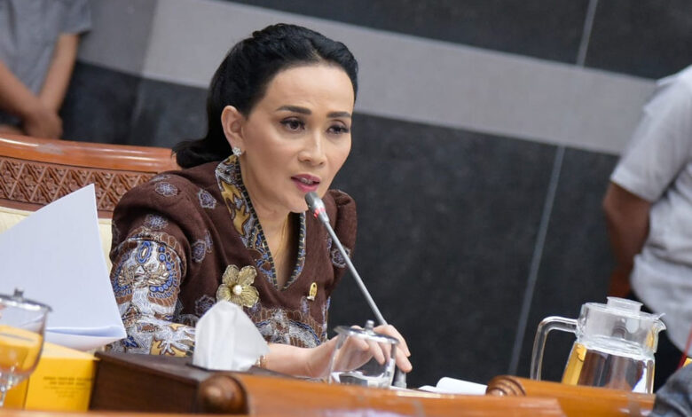 Amelia-Anggraini