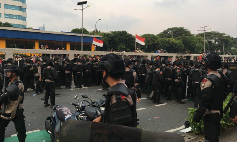 Aparat-Kepolisian