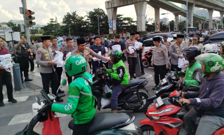 Polri-Berbagi