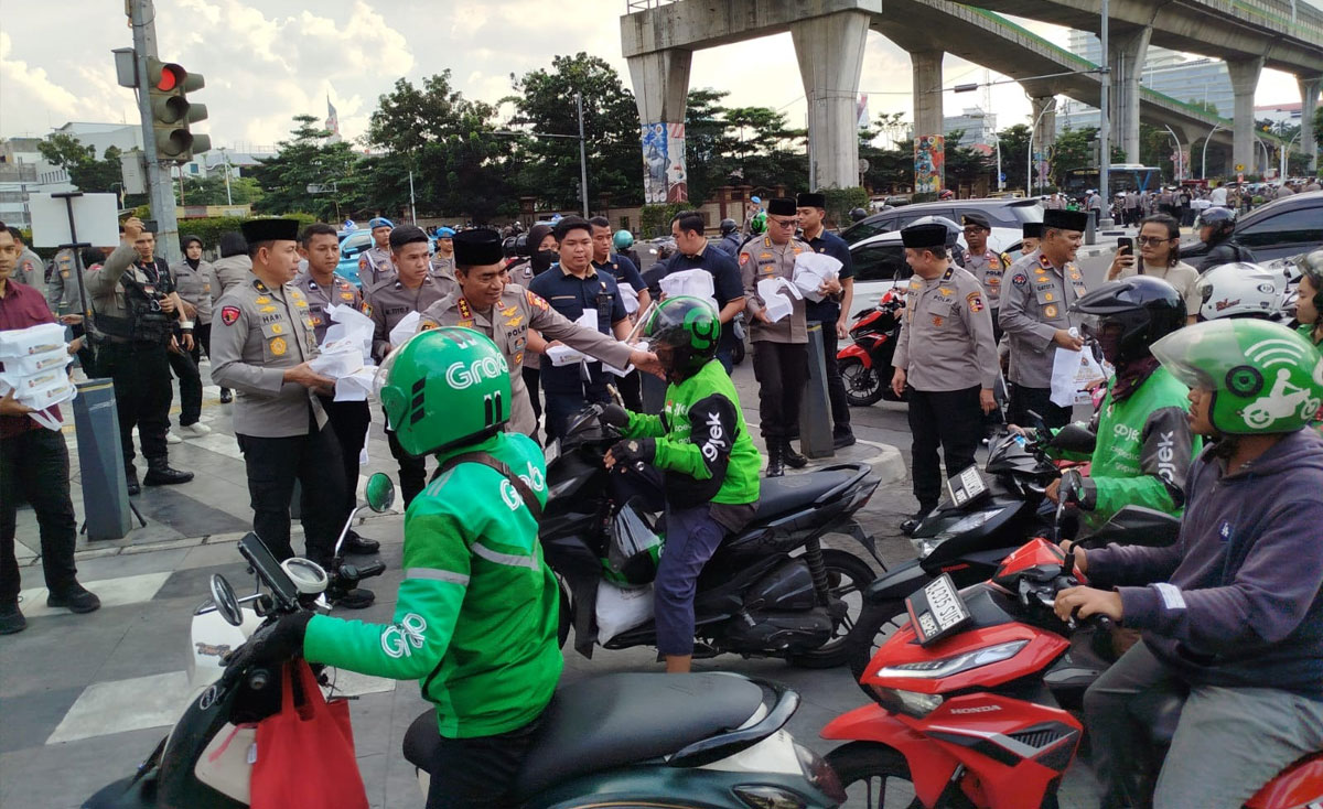 Polri-Berbagi