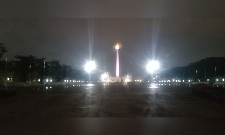 Monas