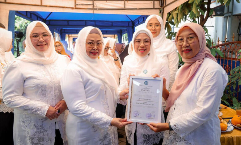 Tinawati-Andra-Soni