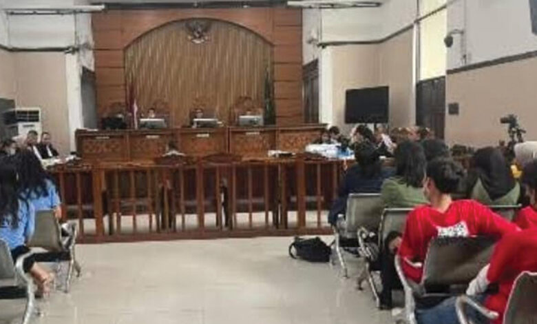 sidang