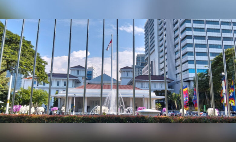 Gedung-Balai-Kota