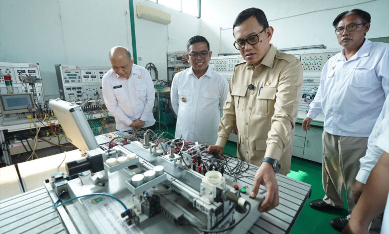 Menteri-P2MI